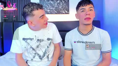 Snapshot of duolust chatting on November 22, 12:37 pm Thomas and Noah online show from November 22, 12:37 pm