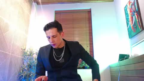 Dustin Sonne online show from May 26, 3:35 am