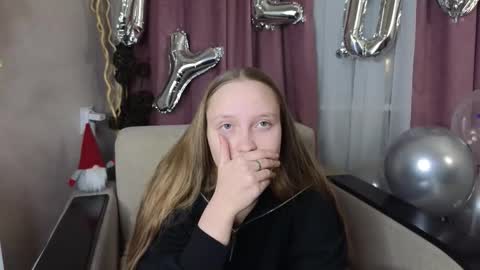 Jenny online show from February 24, 8:07 pm