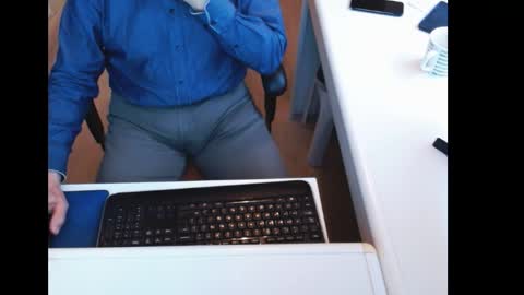 dutchpornking2 online show from April 11, 7:45 am