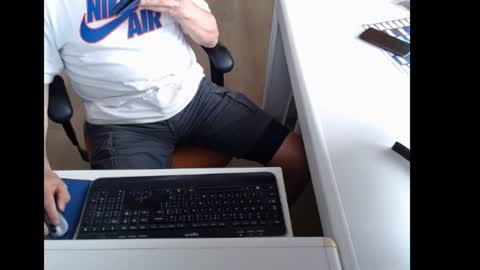 dutchpornking2 online show from July 7, 6:47 am