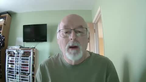 Snapshot of dutchunclejohn chatting on April 14, 8:42 am DutchUncleJohn online show from April 14, 8:42 am