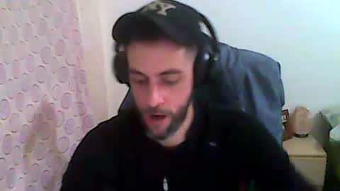 Snapshot of dvdvlc29 chatting on December 5, 2:42 am david online show from December 5, 2:42 am