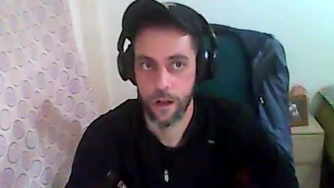 Snapshot of dvdvlc29 chatting on December 21, 8:54 am david online show from December 21, 8:54 am