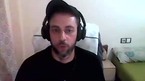 Snapshot of dvdvlc29 chatting on March 1, 10:39 am david online show from March 1, 10:39 am