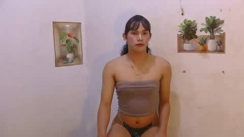 dy_namite online show from May 7, 6:35 pm