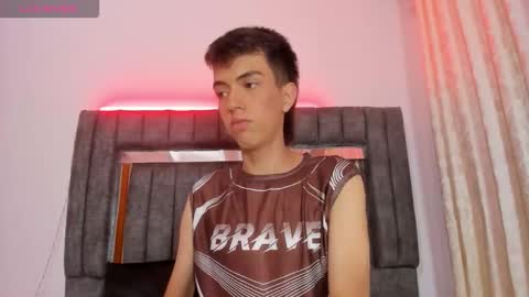 Snapshot of dylan_2005 chatting on November 5, 11:21 am Dylan online show from November 5, 11:21 am