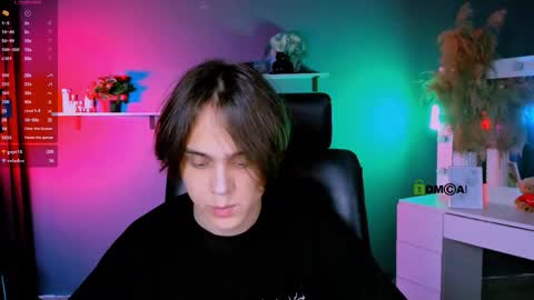 Snapshot of dylan_bold chatting on October 9, 7:17 am dylan_bold online show from October 9, 7:17 am