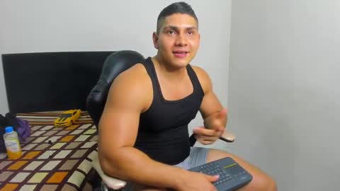 Snapshot of dylan_brook chatting on May 11, 4:04 pm Dylan online show from May 11, 4:04 pm
