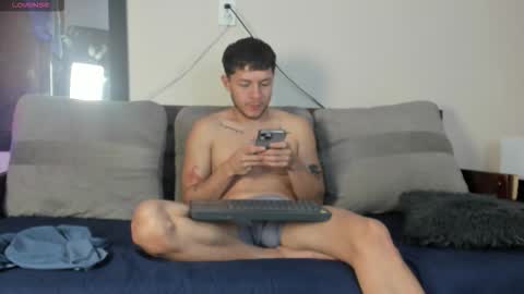 Snapshot of dylan_coleman1 chatting on February 22, 1:51 am dylan_coleman1 online show from February 22, 1:51 am