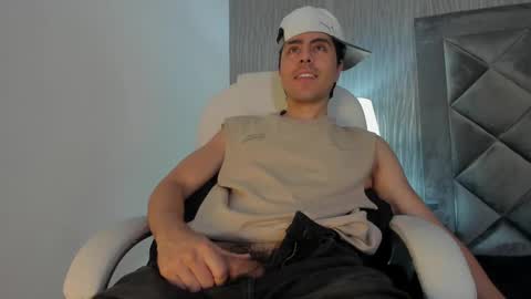 Dylan online show from November 13, 11:31 am