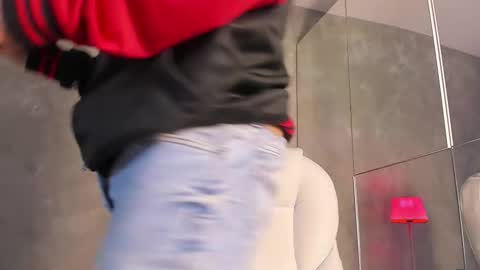 Dylan online show from December 2, 11:15 am