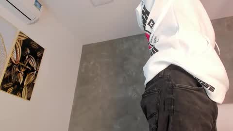 Dylan online show from January 10, 11:23 am