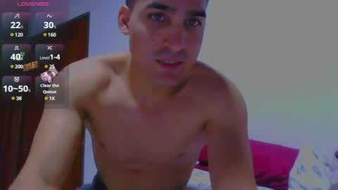 Snapshot of dylan_gray_ chatting on February 18, 2:05 am dylan online show from February 18, 2:05 am