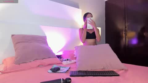 Dylan and Katte online show from December 21, 4:30 am