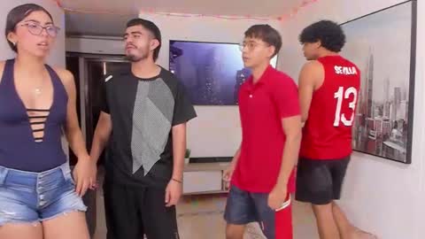 Snapshot of dylanbisex_hot chatting on December 15, 1:00 pm Mod Dylan Lilith Alan and Drake online show from December 15, 1:00 pm