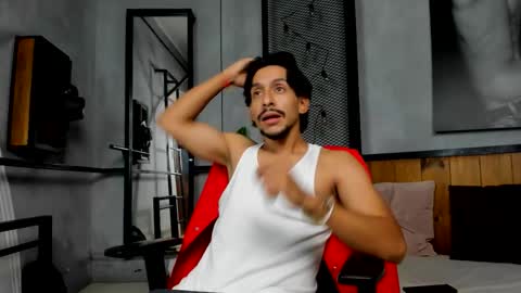 Snapshot of dylanrays chatting on November 9, 7:12 pm DylanRays online show from November 9, 7:12 pm