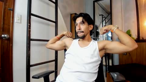 Snapshot of dylanrays chatting on November 10, 7:02 pm DylanRays online show from November 10, 7:02 pm