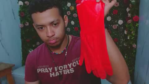 Snapshot of dylans_brown chatting on February 19, 2:02 pm dylans_brown online show from February 19, 2:02 pm