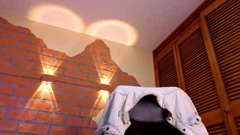 D Y L A N online show from February 2, 2:10 am