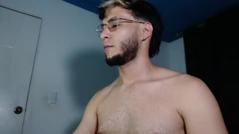Snapshot of dylanxfun chatting on June 24, 5:06 am dylanxfun online show from June 24, 5:06 am