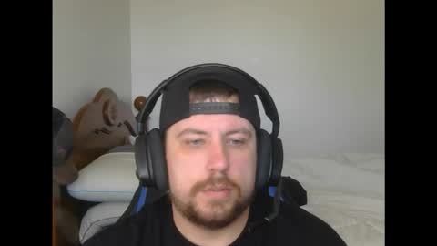 Snapshot of dylboi47 chatting on October 16, 5:03 pm dylboi47 online show from October 16, 5:03 pm