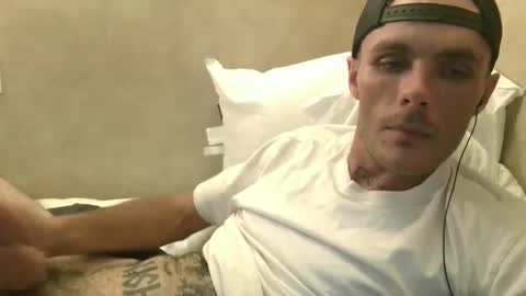 Snapshot of dylp400 chatting on December 29, 6:14 am dylp400 online show from December 29, 6:14 am