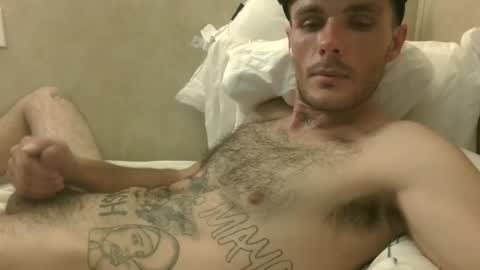 Snapshot of dylp400 chatting on January 2, 10:16 am dylp400 online show from January 2, 10:16 am