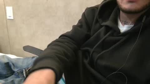 Snapshot of dylp400 chatting on January 14, 10:27 am dylp400 online show from January 14, 10:27 am