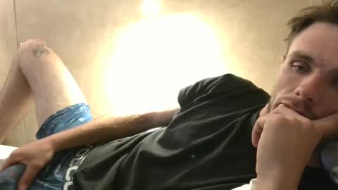 Snapshot of dylp400 chatting on January 18, 11:21 am dylp400 online show from January 18, 11:21 am