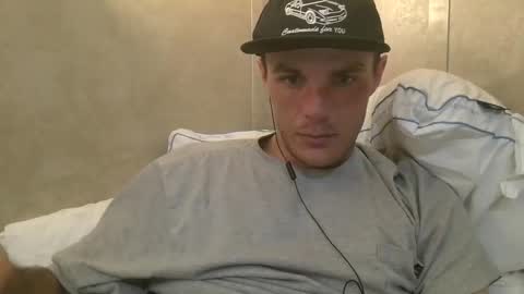 Snapshot of dylp400 chatting on January 29, 8:40 am dylp400 online show from January 29, 8:40 am