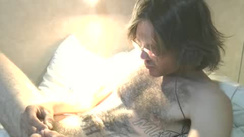 Snapshot of dylp400 chatting on September 16, 11:44 am dylp400 online show from September 16, 11:44 am