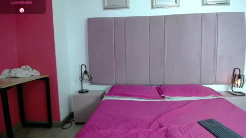 Snapshot of dymoni222 chatting on March 3, 1:09 pm dymoni222 online show from March 3, 1:09 pm