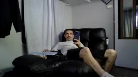 Snapshot of dzznutzz9 chatting on July 10, 8:07 am dzznutzz9 online show from July 10, 8:07 am