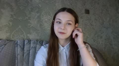 Yuni online show from February 17, 1:29 pm