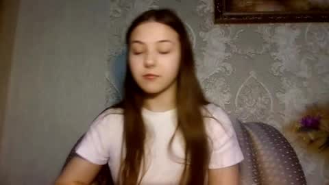 Yuni online show from March 22, 1:58 pm