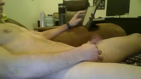 Snapshot of earlthomas00 chatting on February 26, 3:41 pm earlthomas00 online show from February 26, 3:41 pm
