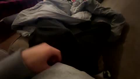 Snapshot of easkii chatting on December 9, 1:07 am Jayjay online show from December 9, 1:07 am