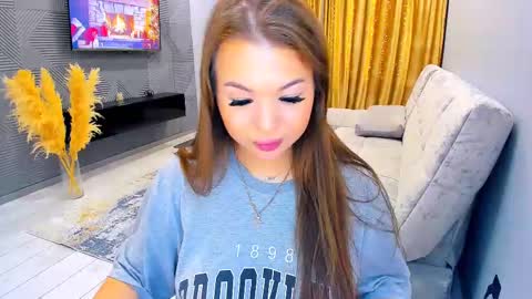 Snapshot of easternbeautyy chatting on December 7, 2:57 pm easternbeautyy online show from December 7, 2:57 pm