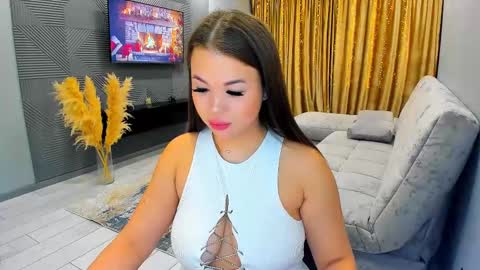 Snapshot of easternbeautyy chatting on December 8, 6:06 pm easternbeautyy online show from December 8, 6:06 pm