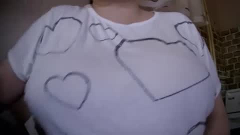 easysmart000 online show from March 20, 2:44 pm