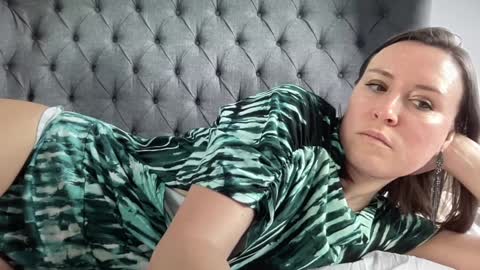 Snapshot of eatmypie69 chatting on March 5, 10:00 am Nadia Ferreira  online show from March 5, 10:00 am