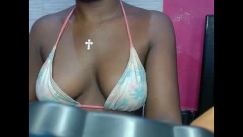 eatuupx online show from May 3, 12:05 am