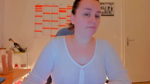 Snapshot of ebikon24 chatting on April 20, 6:42 pm ebikon24 online show from April 20, 6:42 pm