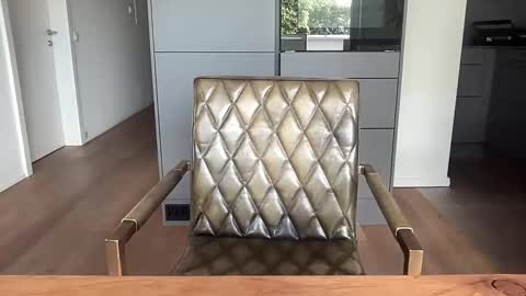 ebnk15 online show from October 1, 7:47 am