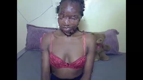 Snapshot of eboniana chatting on March 8, 6:58 pm eboniana online show from March 8, 6:58 pm