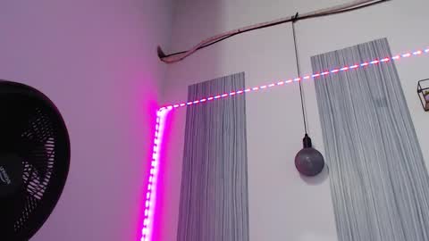 Chris Palaz  online show from December 20, 7:15 am