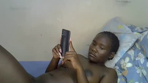 Queen online show from January 19, 1:31 am