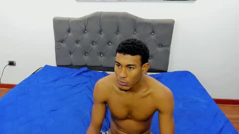 ebons_sexy online show from December 5, 1:25 am