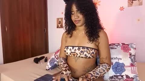 ebony_af online show from April 16, 8:37 am
